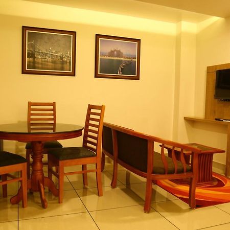 Saas Residency Hotel Кожикод Екстериор снимка
