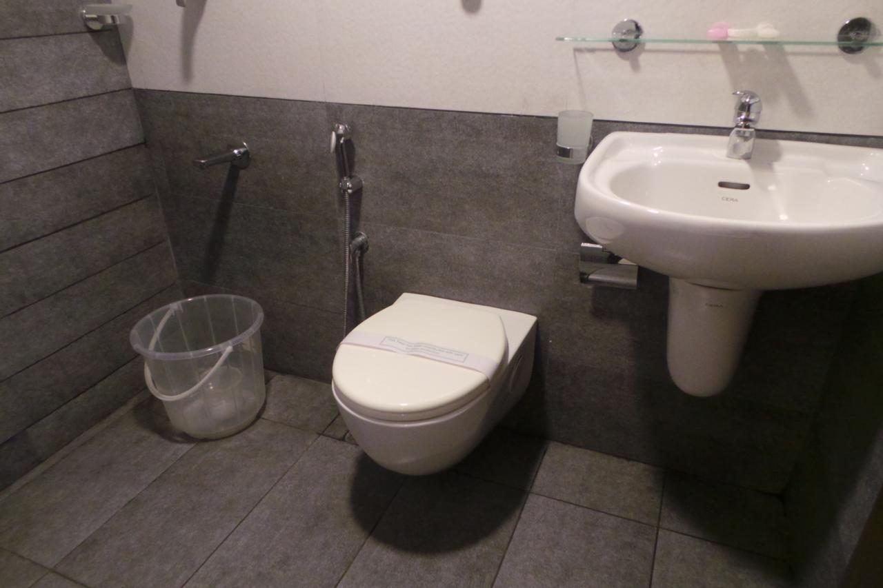 Saas Residency Hotel Кожикод Екстериор снимка