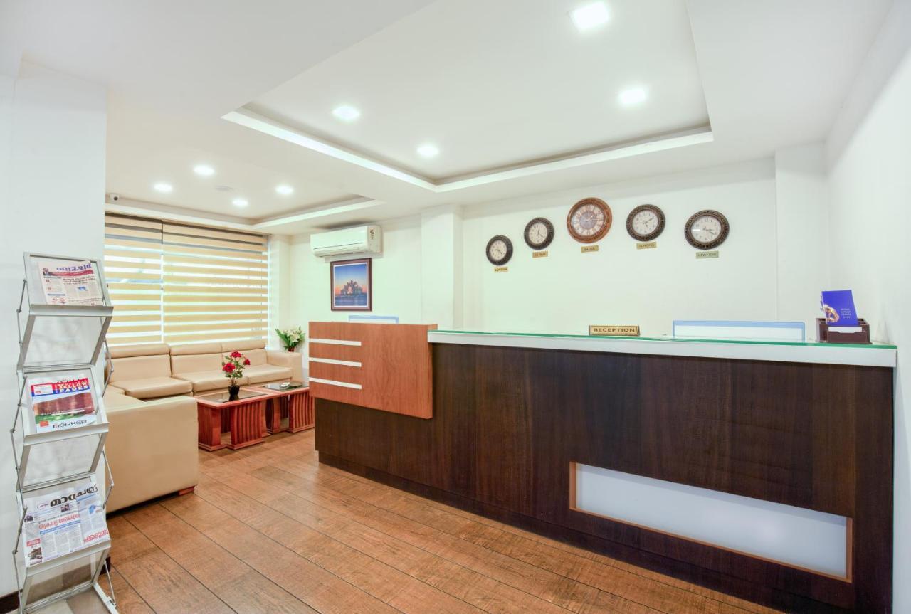 Saas Residency Hotel Кожикод Екстериор снимка