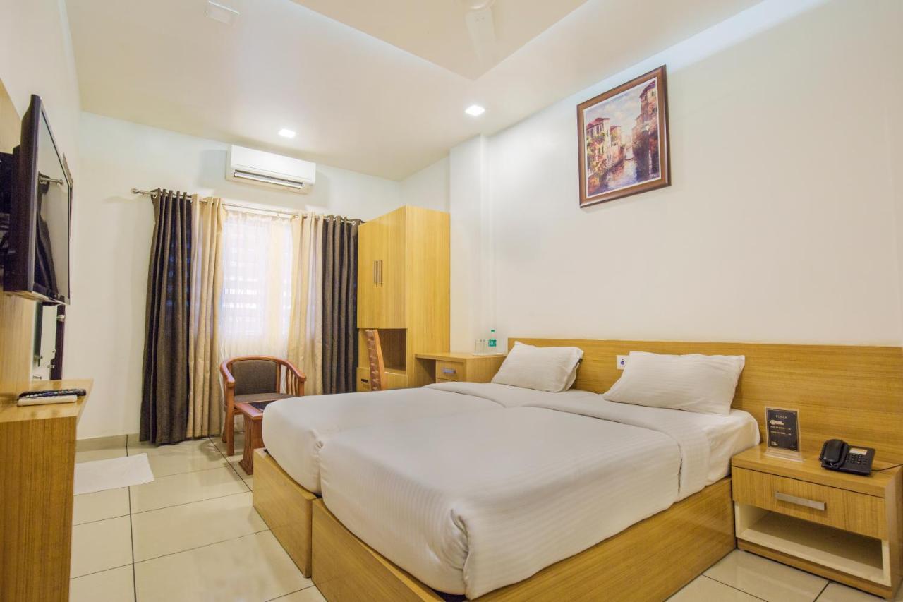 Saas Residency Hotel Кожикод Екстериор снимка